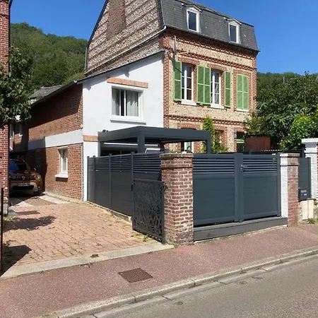 Le Loft Yportais بيت للعطل